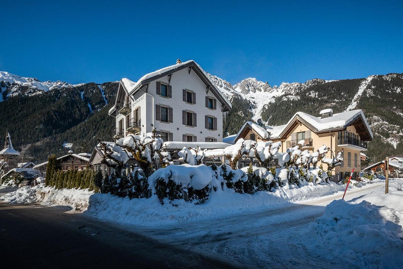 Eden Hotel, Apartments And Chalet Chamonix Les Praz Bagian luar foto