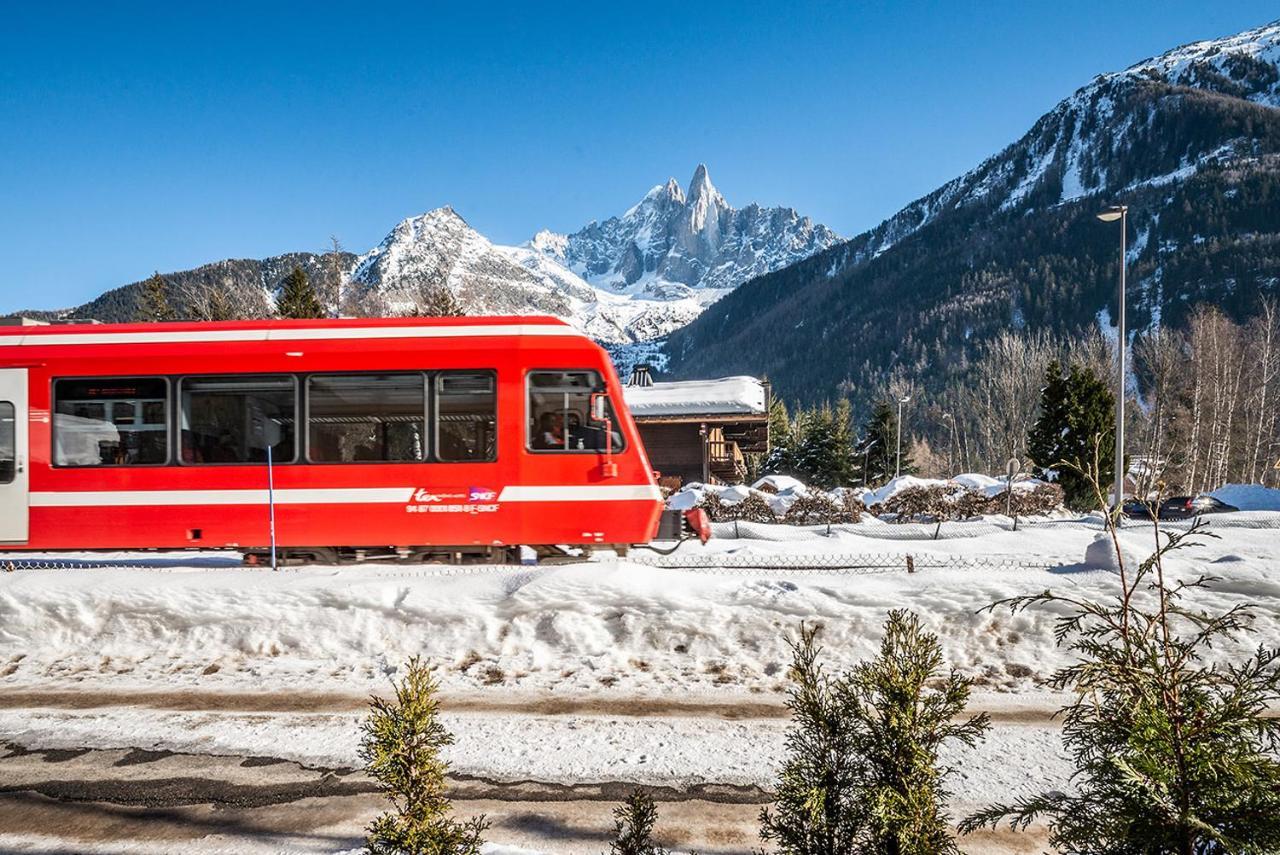 Eden Hotel, Apartments And Chalet Chamonix Les Praz Bagian luar foto