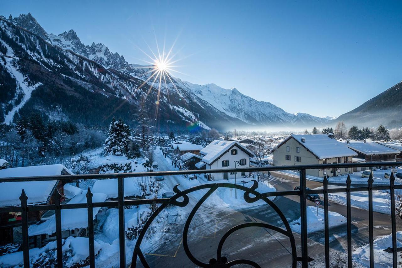 Eden Hotel, Apartments And Chalet Chamonix Les Praz Bagian luar foto