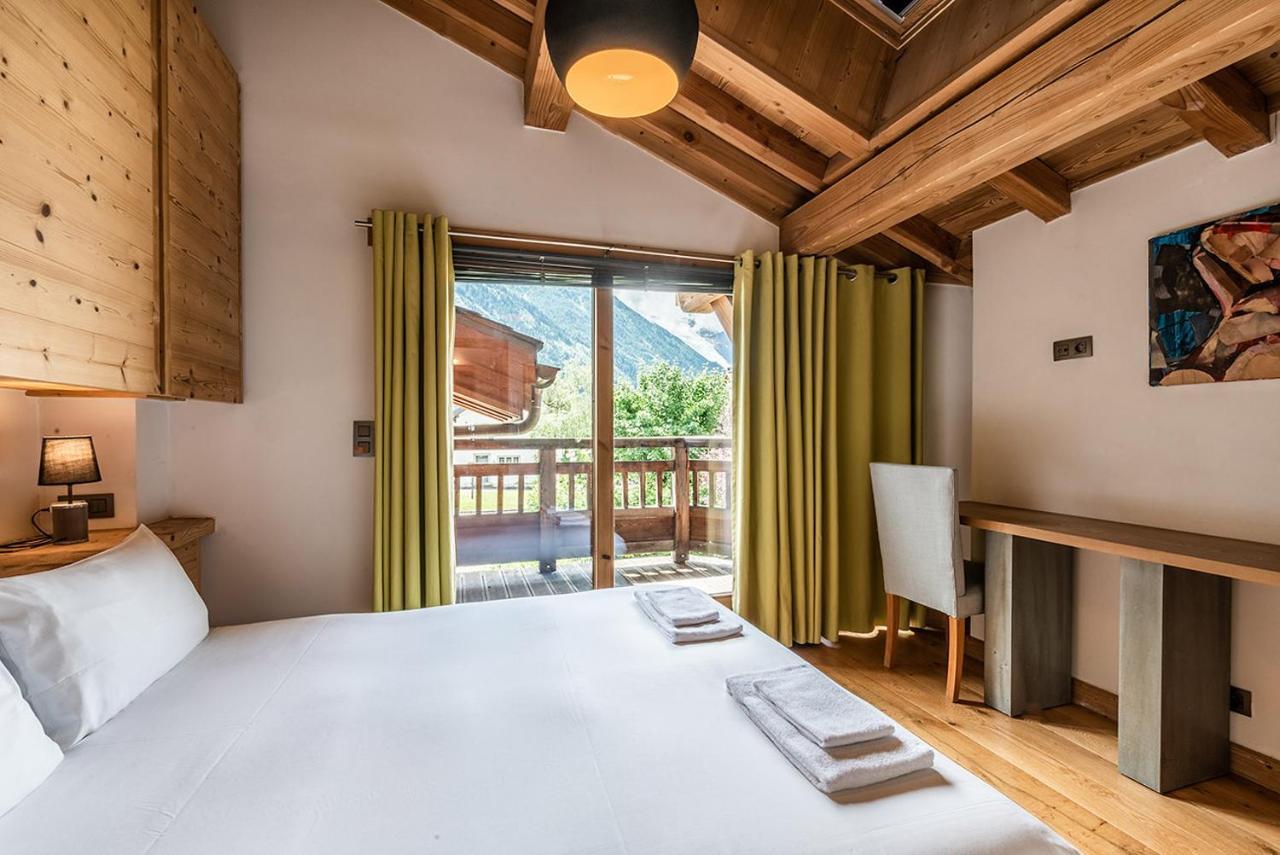 Eden Hotel, Apartments And Chalet Chamonix Les Praz Bagian luar foto