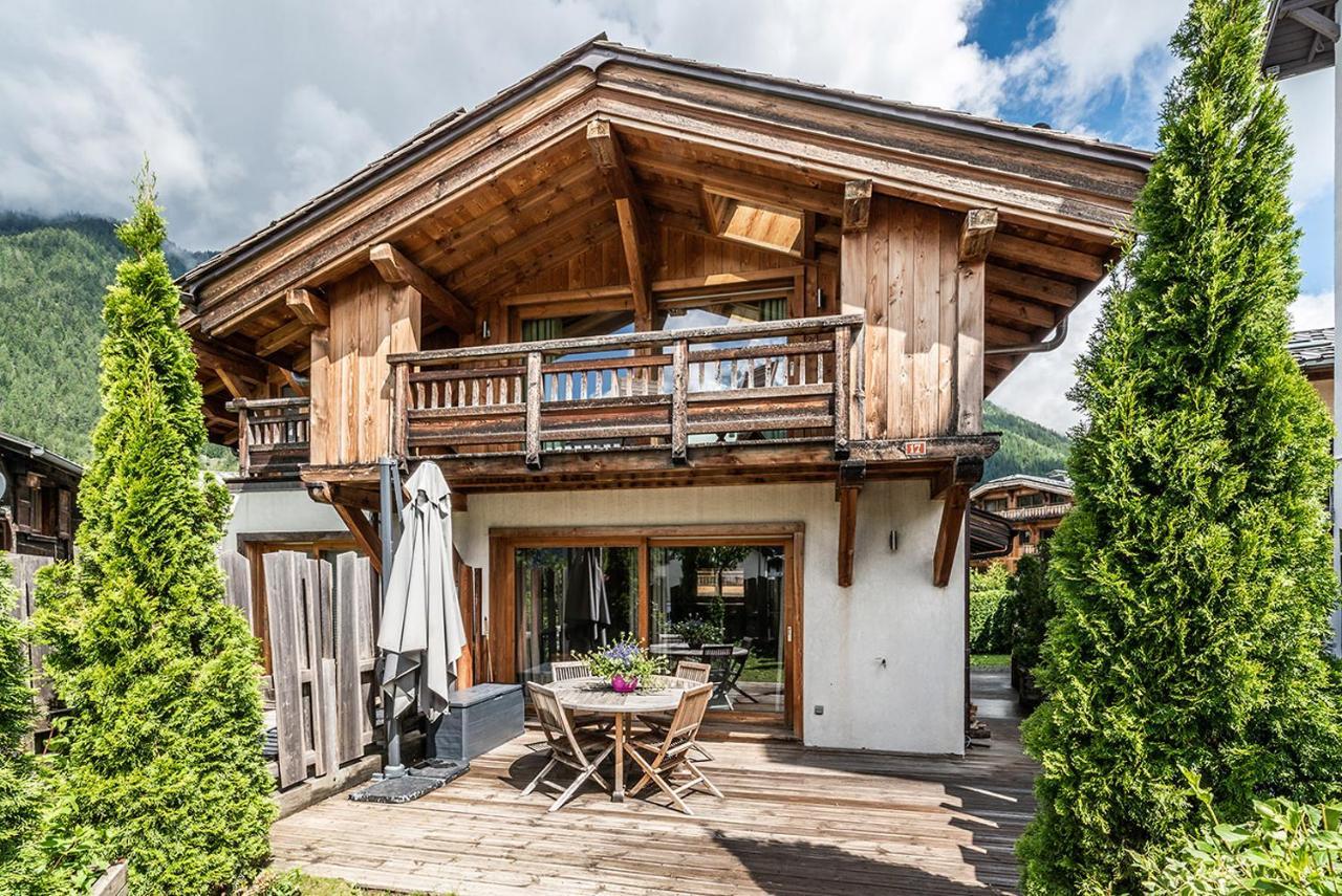 Eden Hotel, Apartments And Chalet Chamonix Les Praz Bagian luar foto